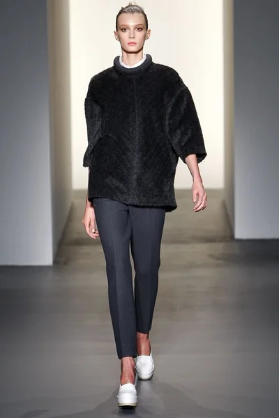 Look 3